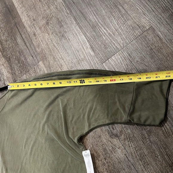 🆕 Chico’s Tunic Top - Picture 9 of 11